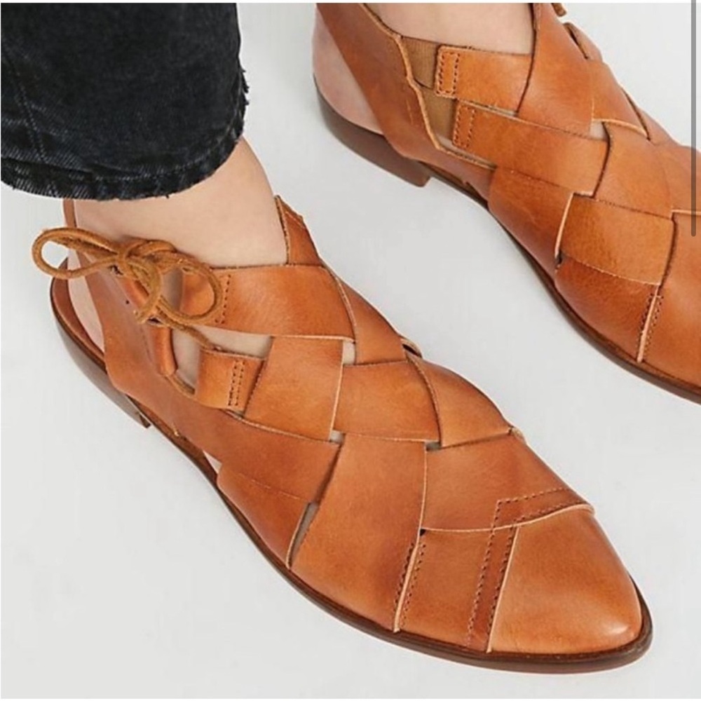 •Free People• Destino Flats